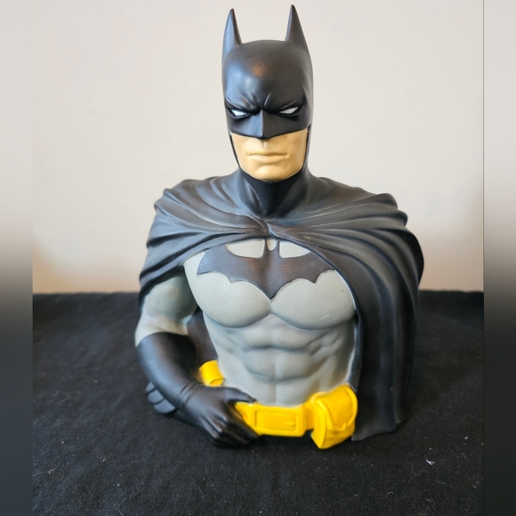 BATMAN Vintage Vinyl, Plastic Coin, Piggy Bank - Picture 1 of 6